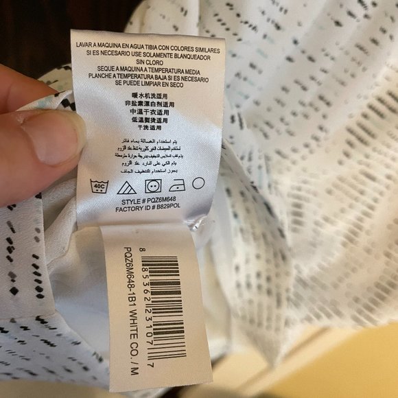 EUC BCBGeneration Casual White Ruffle Cocktail Dress with Keyhole Back, Medium - Picture 8 of 9